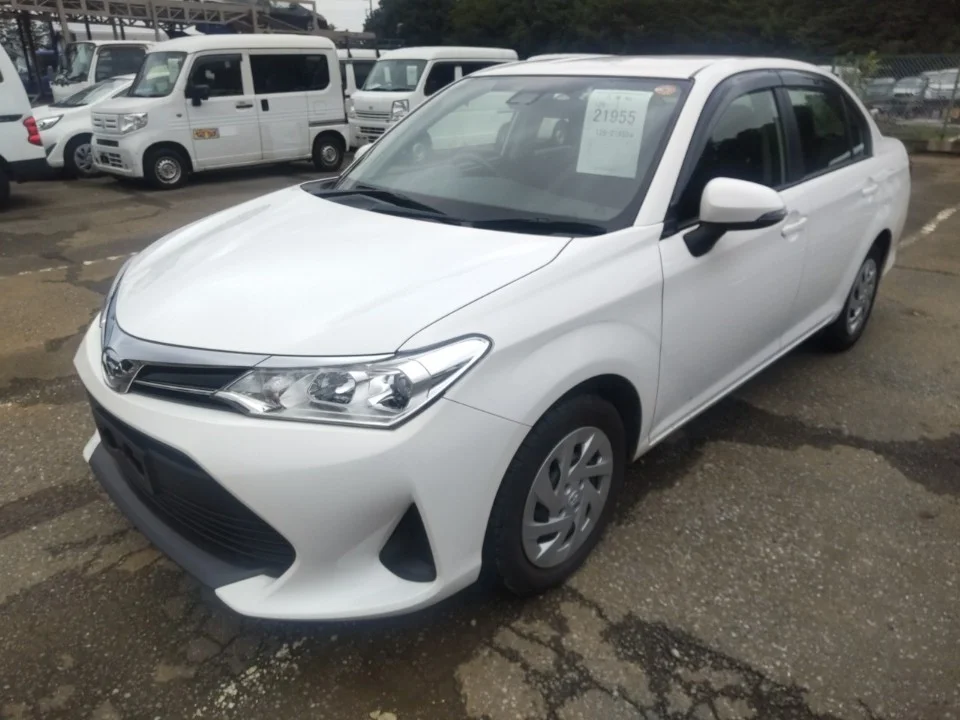 Toyota Corolla Axio NRE161 2018